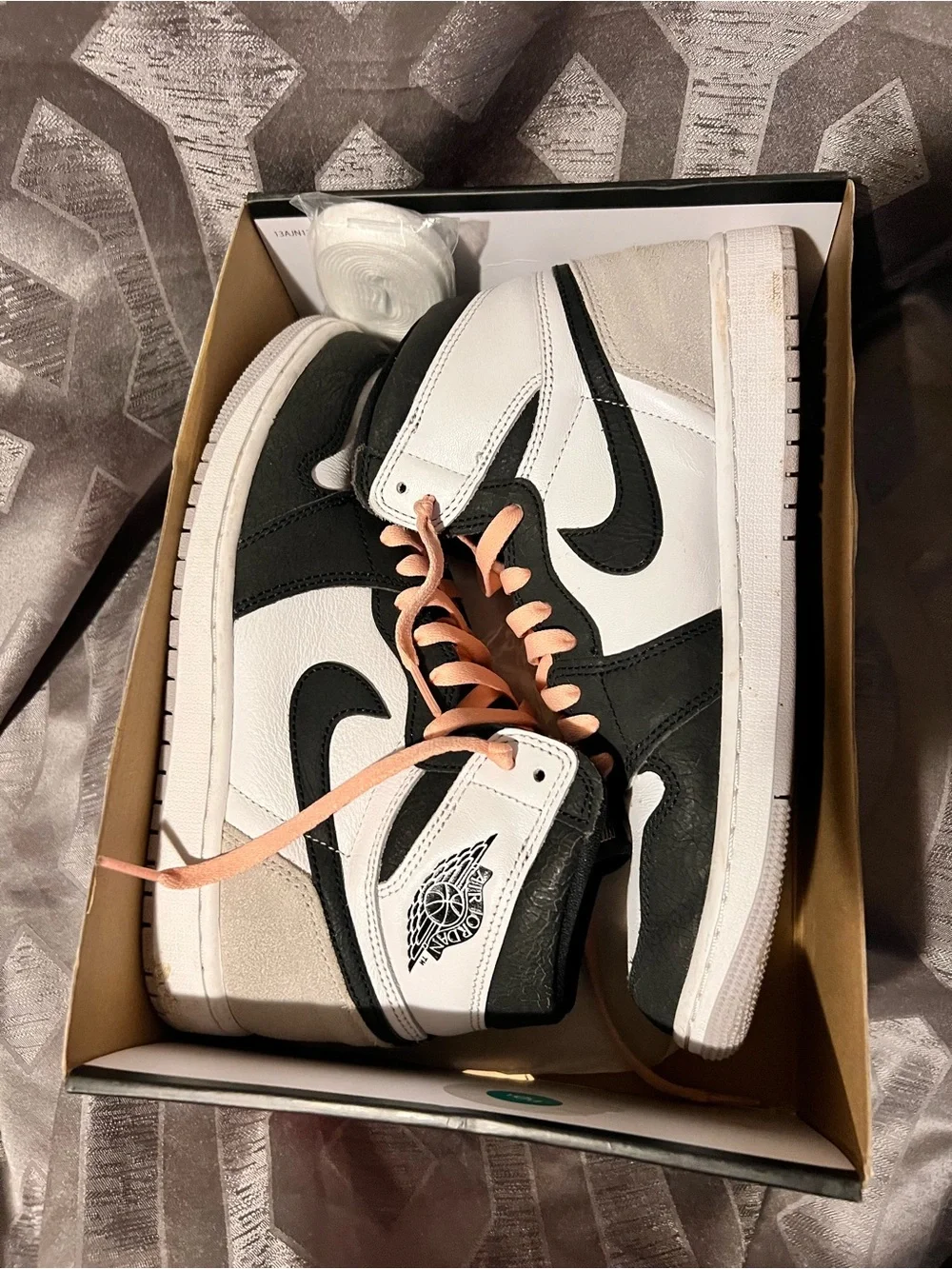 Nike Air Jordan 1 Retro High OG Stage Haze Bleached Coral - Men's Size 9